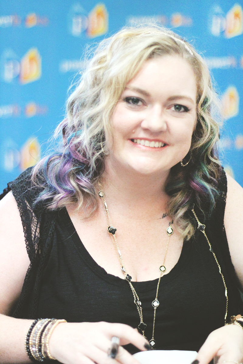 colleen hoover in manila