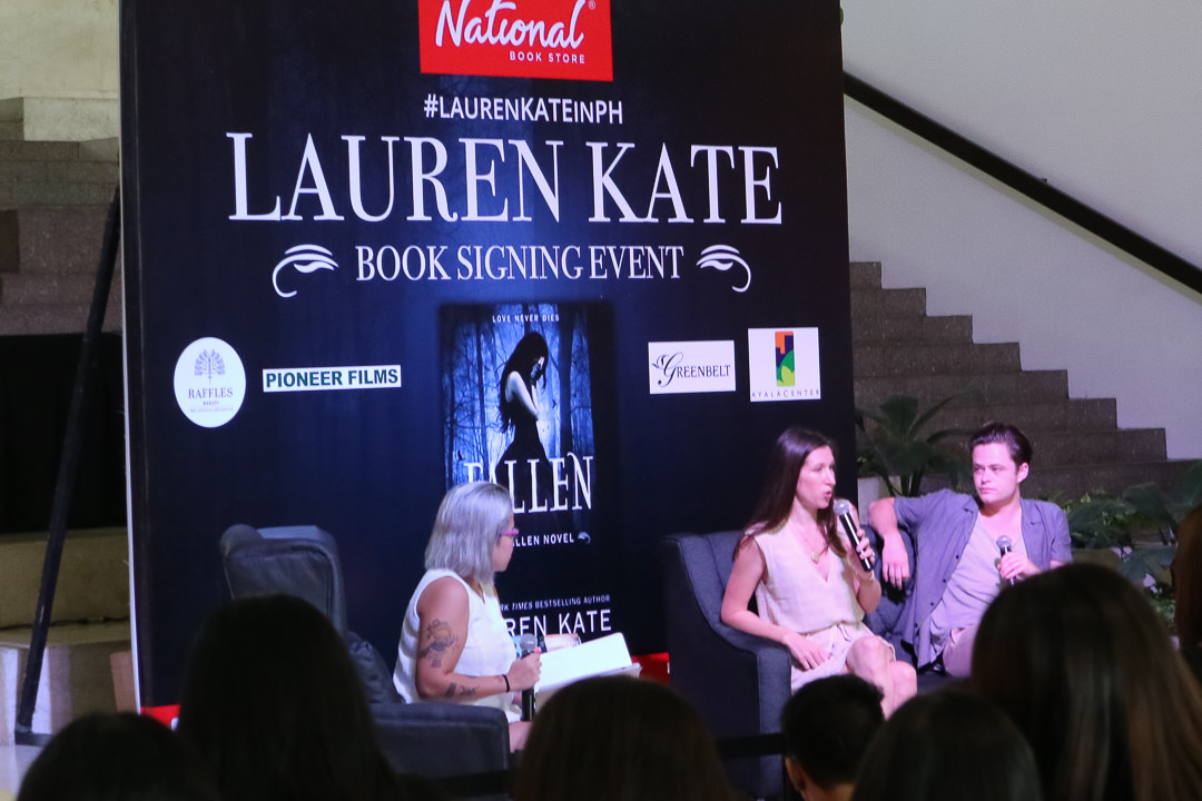 lauren-kate-manila-book-signing-event-ph-2016-with-harrison-gilbertson